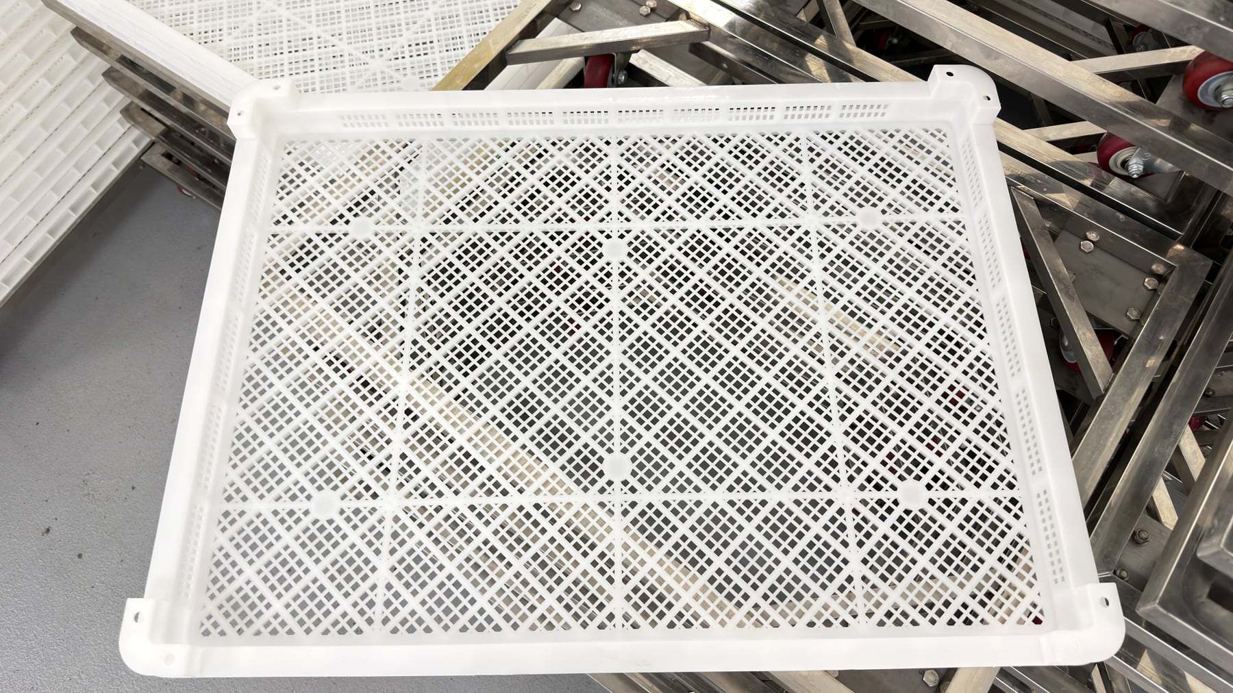 Vented trays