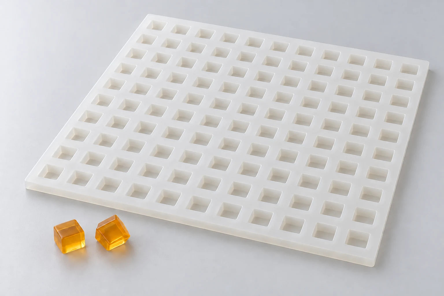 Square 18.5 mm silicone gummy mold, studio render from the EVOCAN drawing